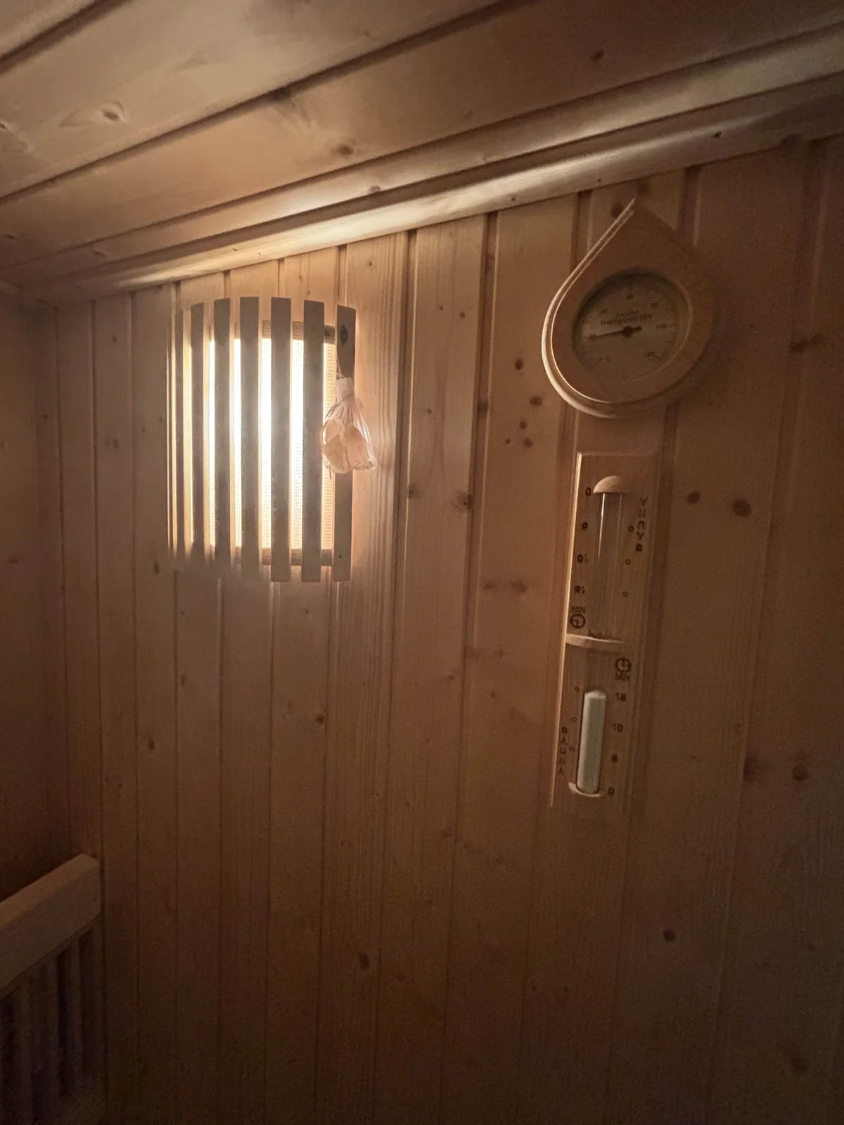 /assets/sanitariaty/Sauna_Agroska_3.webp