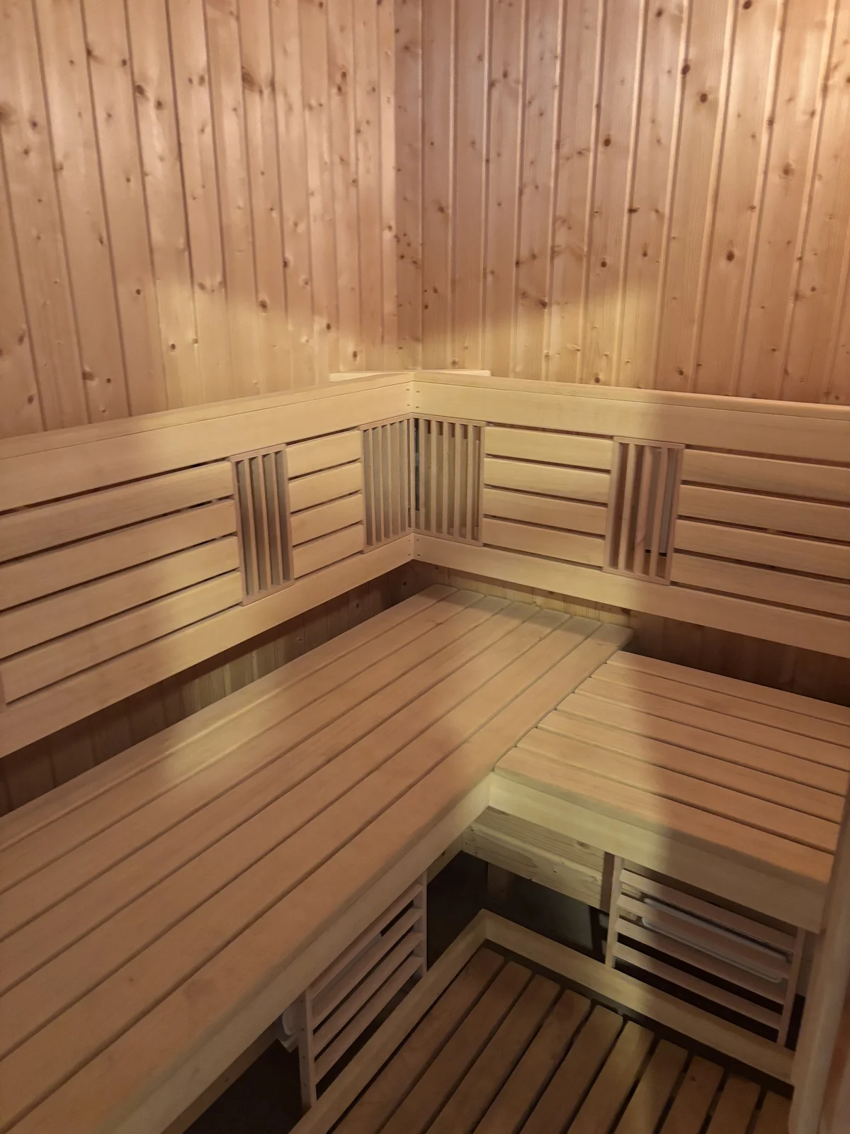 /assets/sanitariaty/Sauna_Agroska_6.webp